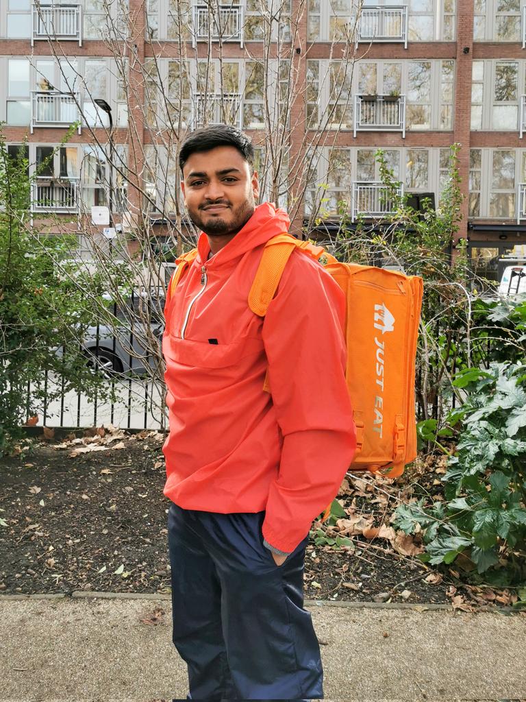 abdulhakimjoy's tweet photo. Light 💡 Camera 🎥 Action 🎬🎭
Did somebody say just eat 🎶🎵📦
#abdulhakimjoy #abdulhakim #actorabdulhakimjoy #londonactors #bangladeshfilmindustry #britishactorsouthafrica #netflixactor #netflixcast #muslimactors #southasianactoruk
#southasianactors #southasianactorsouthafrica https://t.co/fLmMiqYf9Z