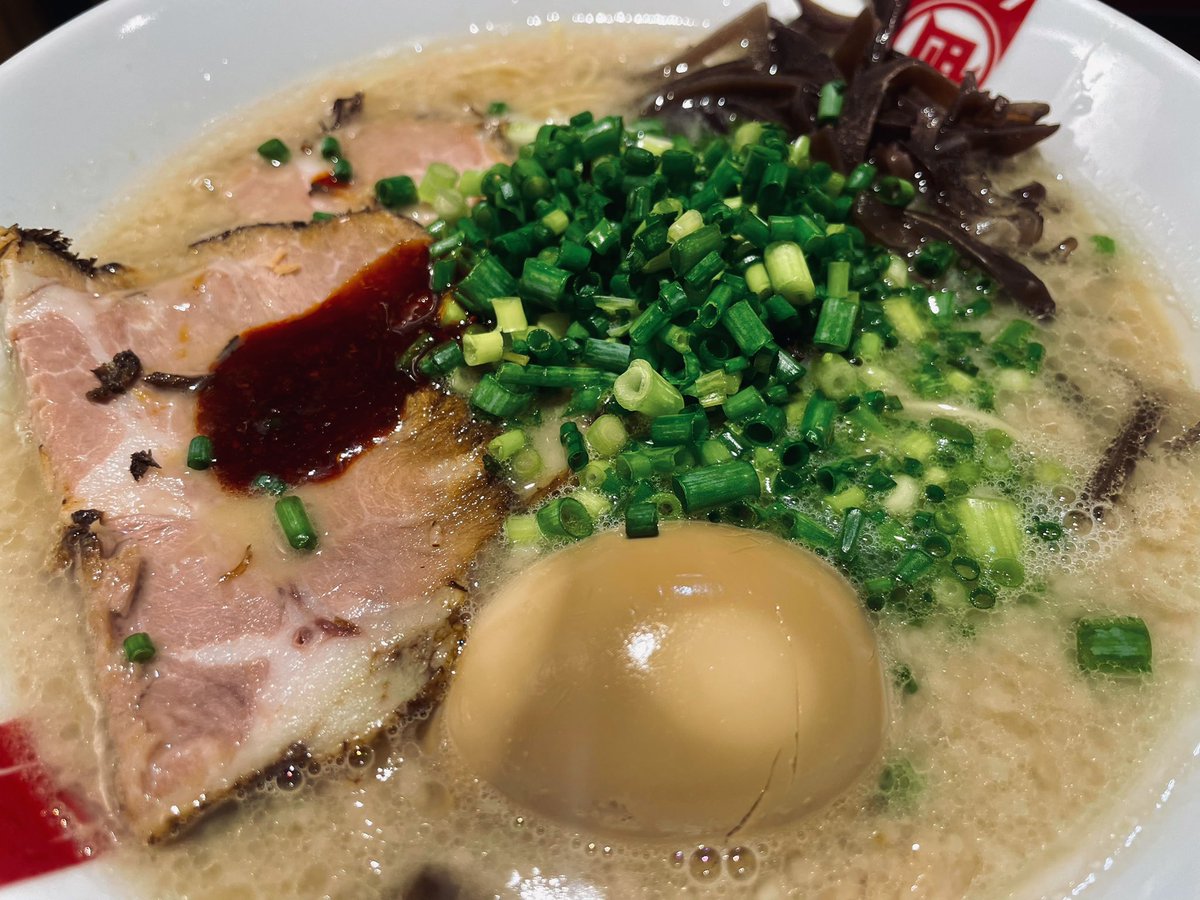 7chbroadcast's tweet photo. このラーメンを制した者が、真の豚王だ!トンッ!
#ラーメン凪 #豚王 #渋谷 #BUTAO #行ってみなっちゃん https://t.co/aPFYeyAJ4m