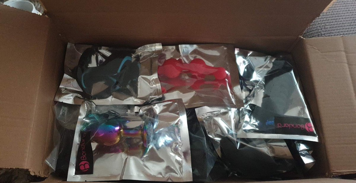 Jluifius's tweet photo. So my "self care" package arrived, got a feeling that I am going to need a bigger toy chest soon. 😅 https://t.co/TacDlGHn5a
