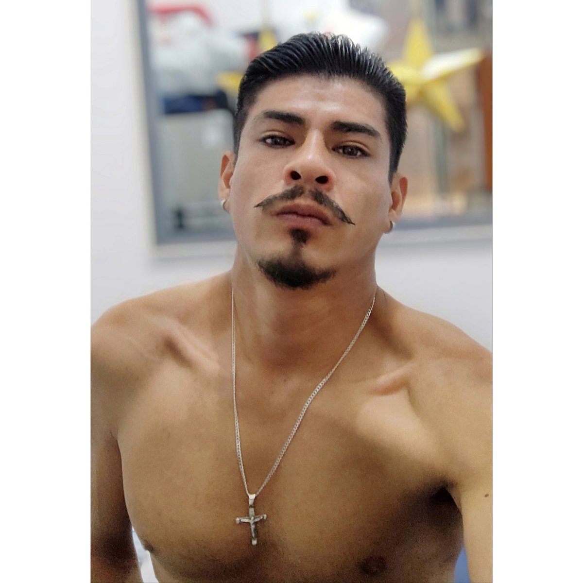 ikerdemoficial's tweet photo. ¡A levantarse, a levantarse que toca iniciar bien la semana!. #lunes 
#iniciodesemana #positiveenergy 
#latino #latinoguapo #instadaily #instagramers #latinmale #latinoboys  #peruanosenelmundo #Peru #trending #portrait #portraitphotography #iker #viralpost https://t.co/Hyeknx9tze