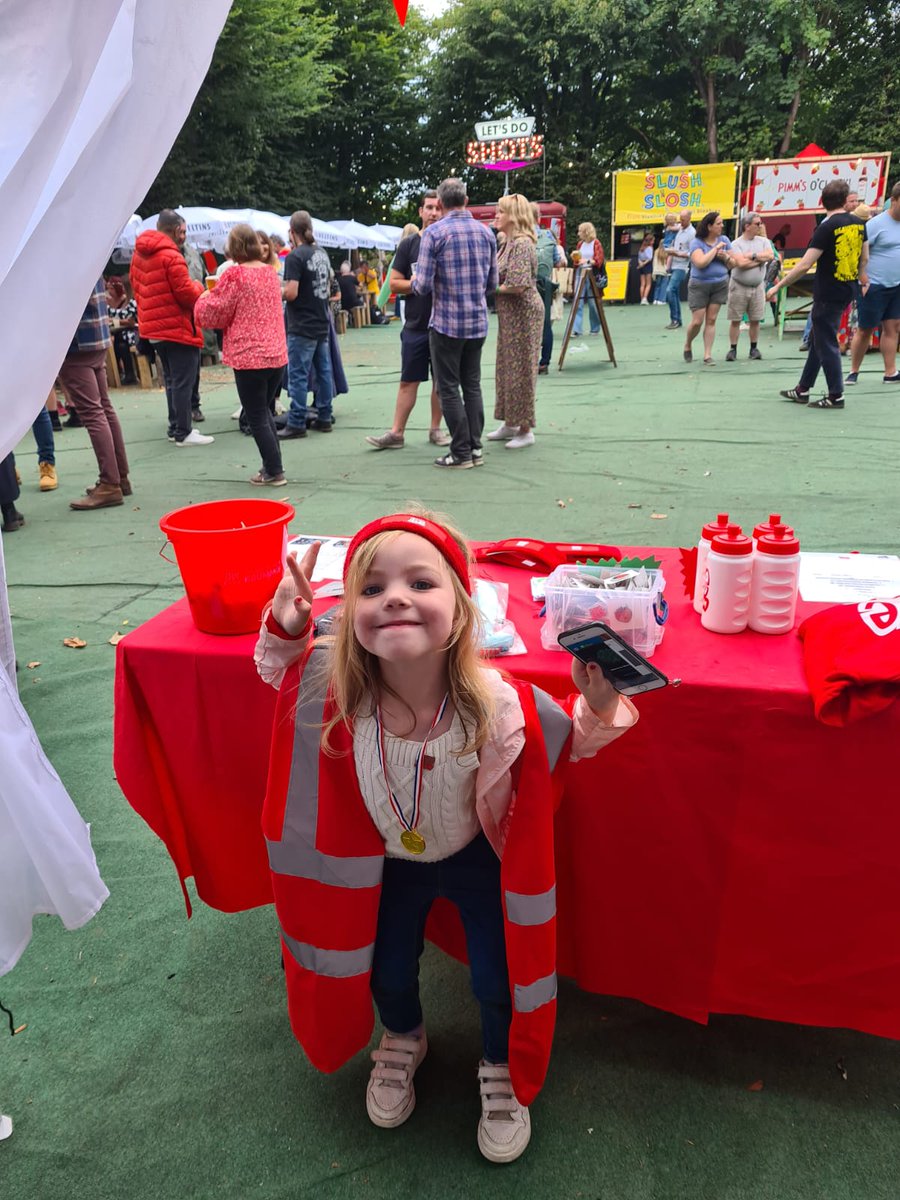 LoveBrumUK's tweet photo. A little over a week ago, LoveBrum were proud to be #charityPartner for @moseleyfolk
We had an amazing day and it was lovely to see so many new and familiar faces at the LoveBrum Stall.
Thank you to @moseleyfolk and to all our wonderful volunteers!! ❤️
#LoveBrum #OneBrum https://t.co/wg6GDPOSol