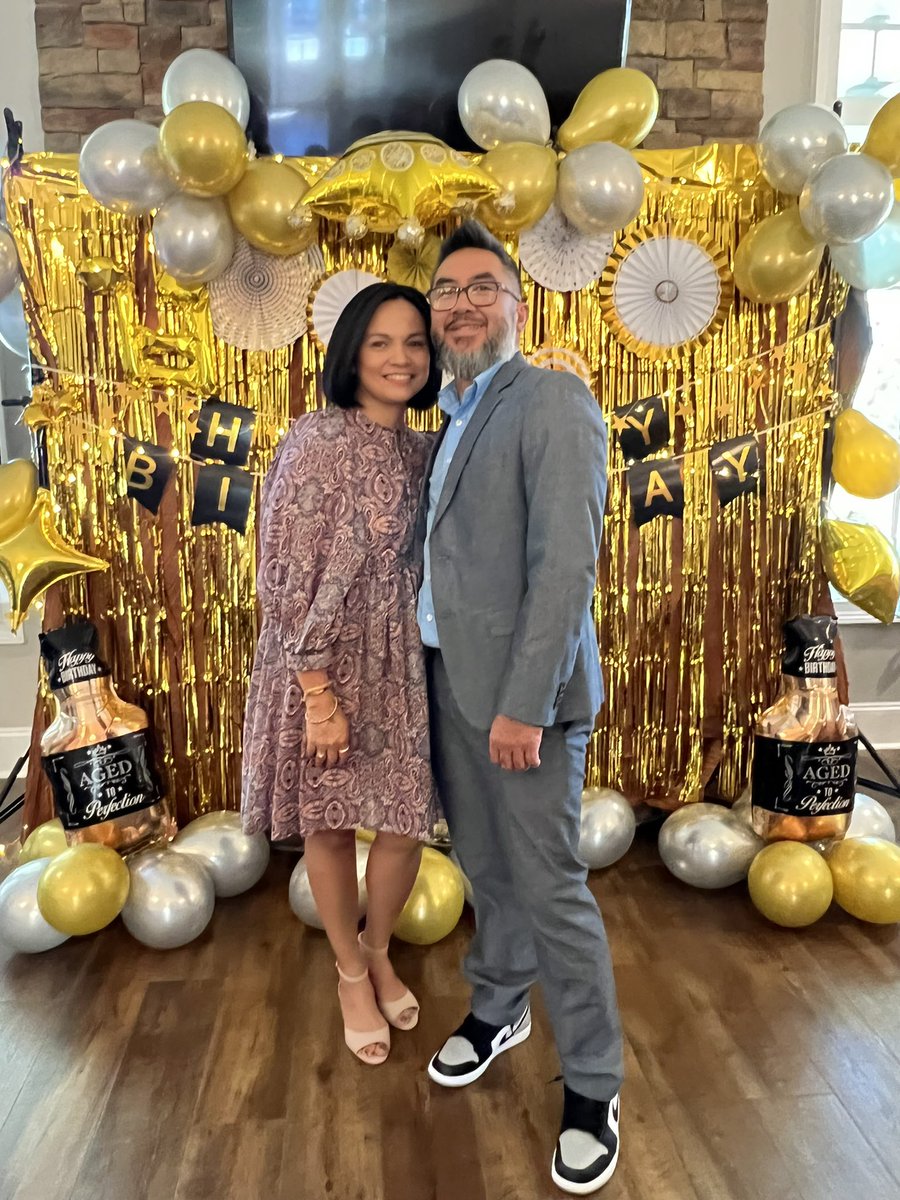 InquimGIRL's tweet photo. This is 24 💘 and I will do it all over again with you ! Love you much my Corinthians 13 @hardmotchai https://t.co/wE0dAxMFZS