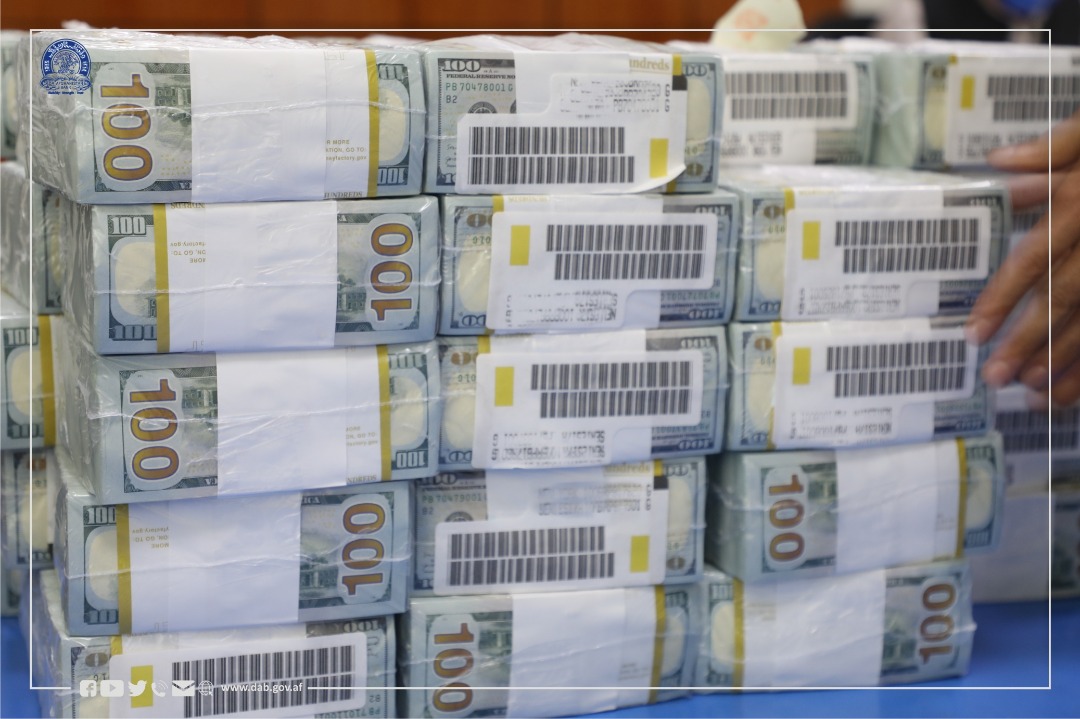 Reporterlyaf's tweet photo. Taliban controlled central bank in a tweet announced that USD 40 million cash package arrived in Kabul today Sep 12 and was delivered to one of the commercial banks. https://t.co/VfuKbw9mkB