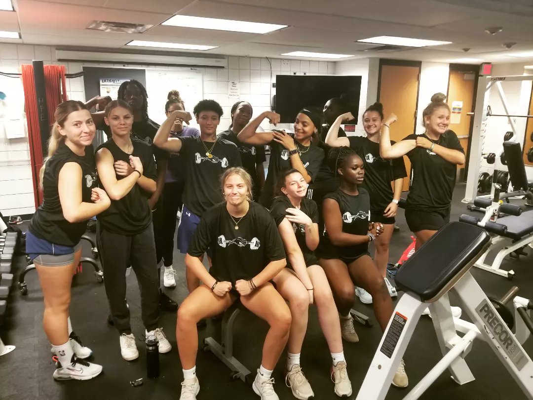 We're off and running with week #3 of the preseason! Thanks to <a href="/CoachOleski/">Matthew Oleski</a> for the sweet lifting shirts! #RollWolves 🏀🐺💪🏼