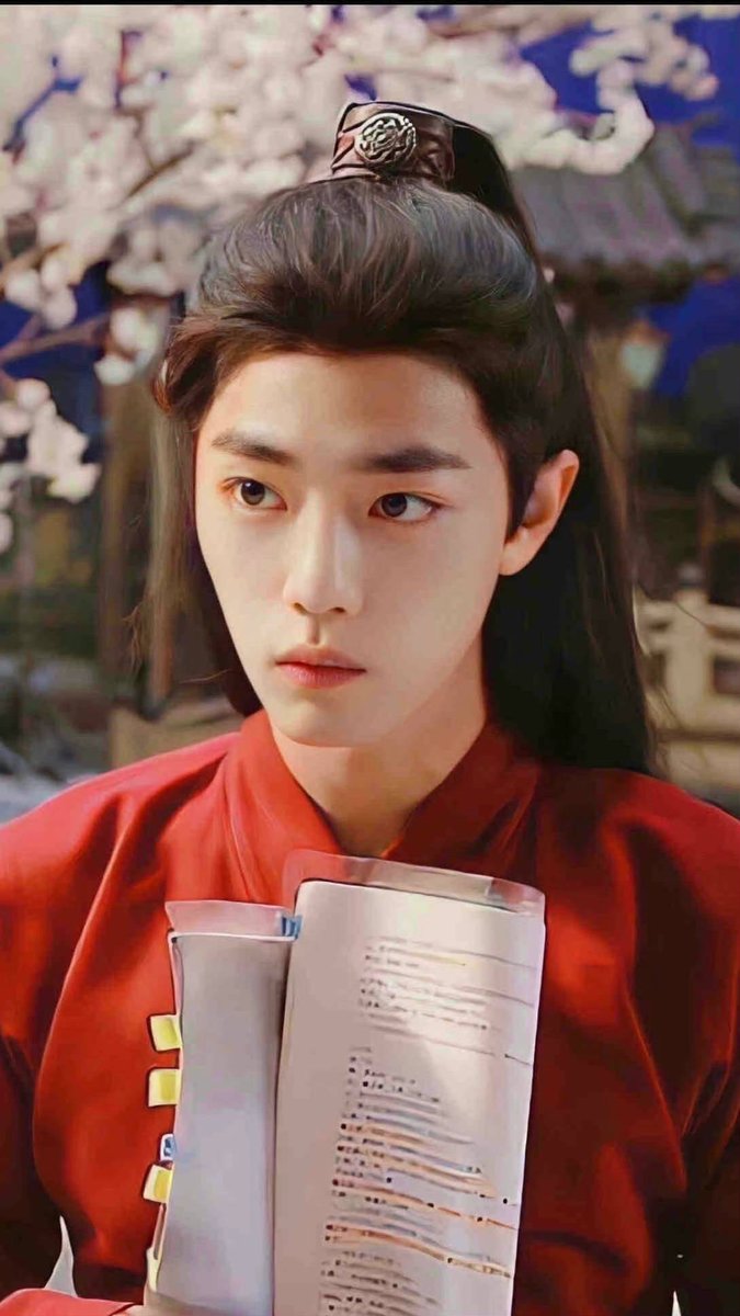ZhanZhanTH_1005's tweet photo. คุณชายเว่ยถือบท หรือเตรียมสอบ 
มีไฮไลท์ มีอินเด็กซ์คั่นหน้า 
🤭🤭🤭
#เซียวจ้าน
#XiaoZhan
Cr.https://t.co/corPgvW9YW https://t.co/pA8an3WhmP