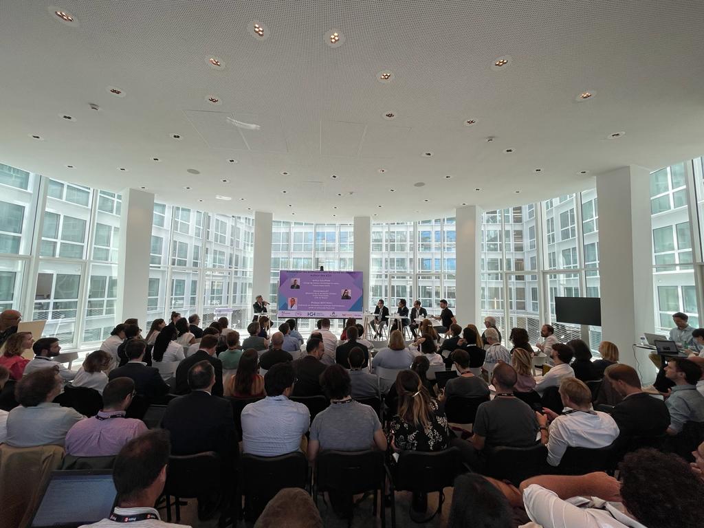 PariSanteCampus's tweet photo. 🔴Live🔴

Salle comble pour l'événement “rencontres autour de l’appel à projets favorisant le déploiement des entrepôts de données dans les établissements de santé”

Démarrage de la 1ère table ronde après l’accueil d'@AntoineTesniere, @stephaniecomb, @GharHela et Cécile Lambert https://t.co/mIv0Y9lYZZ