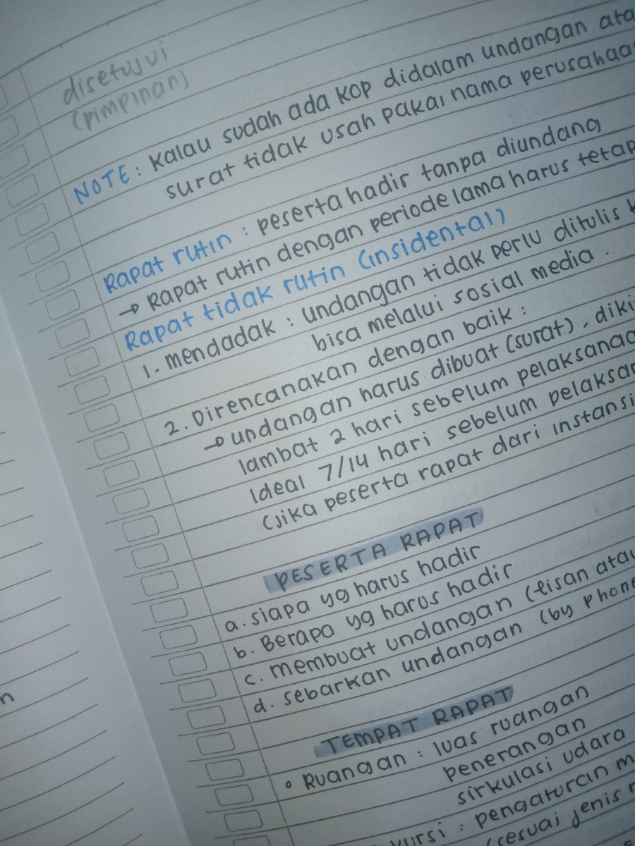 scharchive's tweet image. — senin, 12/09/2022

hari ini jamkos seharian, tapi aku isi dgn nyicil catetan humas yang belum, terus baca buku fantastic beast and where to find them, lalu belajar MTKK deh.... you did well guys &amp;lt;3

#studyspo #studytwt #AMBISVERSE