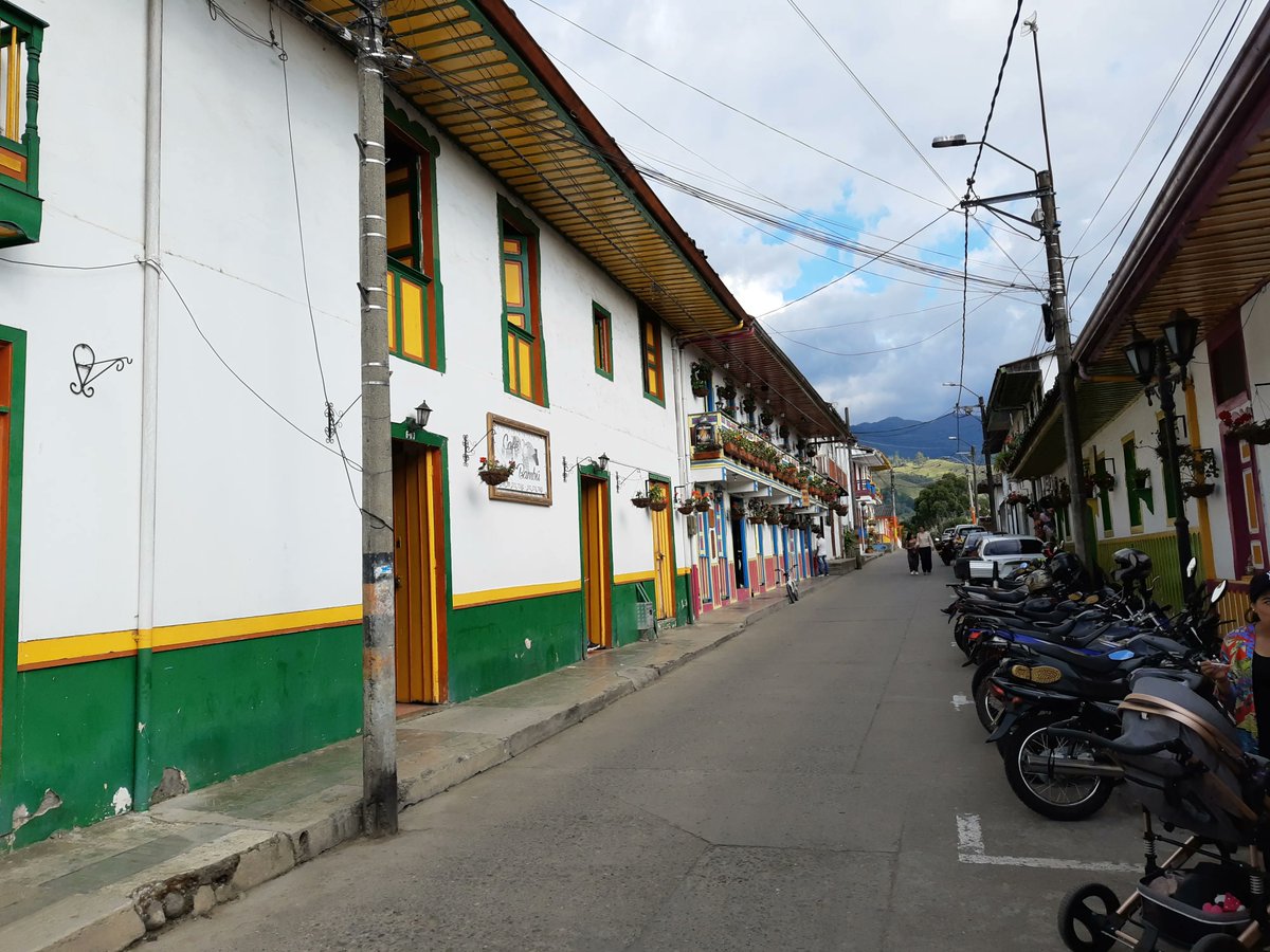 RuthMillington1's tweet photo. Beautiful Salento. Coffee plantations, trout farming & tourism keep this place alive & local transport is by WWII Willy jeeps!
#colombia #coffee #travel #solotravel #backpacking
#adventuretravel #explore #traveldiaries #Solento https://t.co/M3N51SLo2g