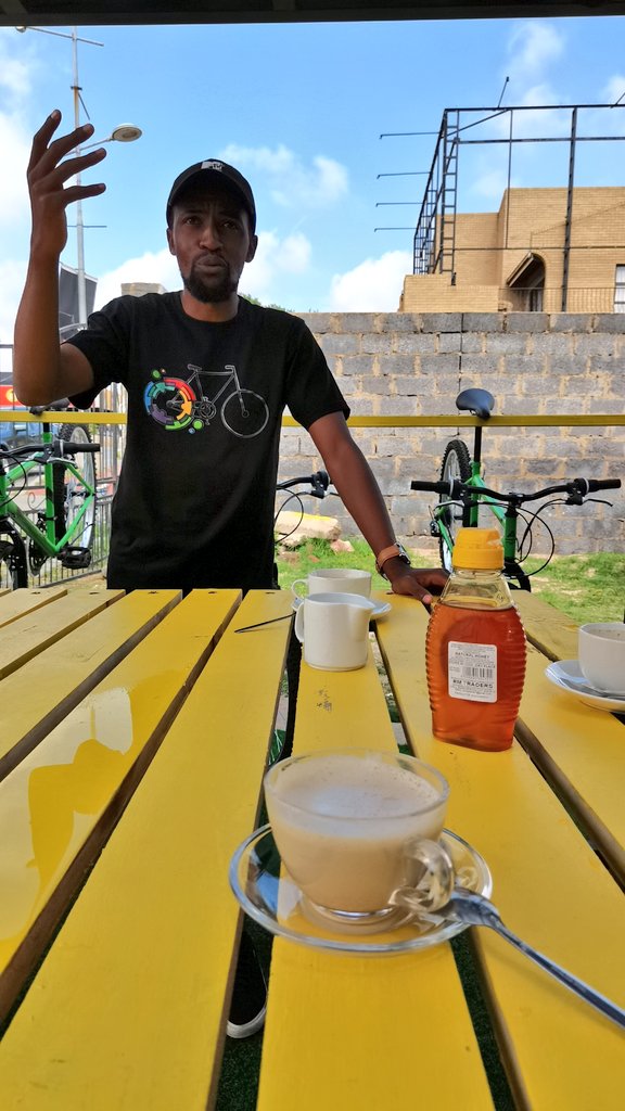 LethebaP's tweet photo. Happy birthday big bro. I hope you having a good day people's champ 😁 🚴 💗. https://t.co/9PyXsg0a9x