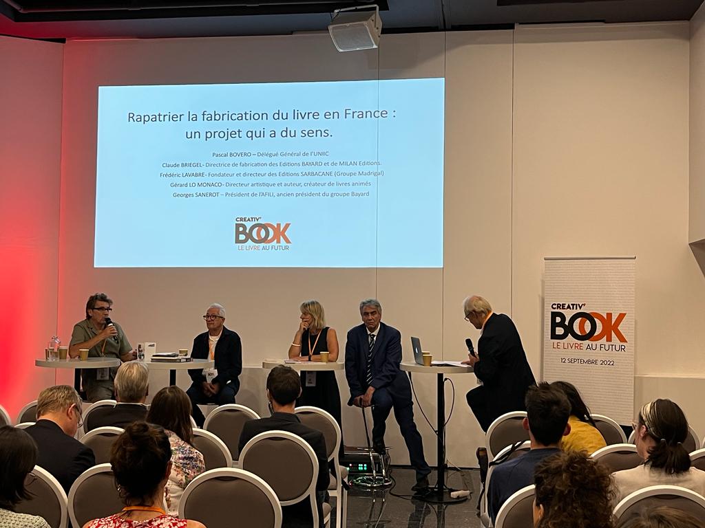 CreativBook's tweet photo. [EN LIVE]
La conférence "Rapatrier la #fabrication du #livre en France : un projet qui a du sens" a commencé à #creativbook !
Animée par Georges #Sanerot
Avec Pascal #Bovéro @uniic_org
@monaco_gerard
@ESarbacane
@Bayard_Editions

#impression #print #livres #édition https://t.co/TJOYFHqXj9