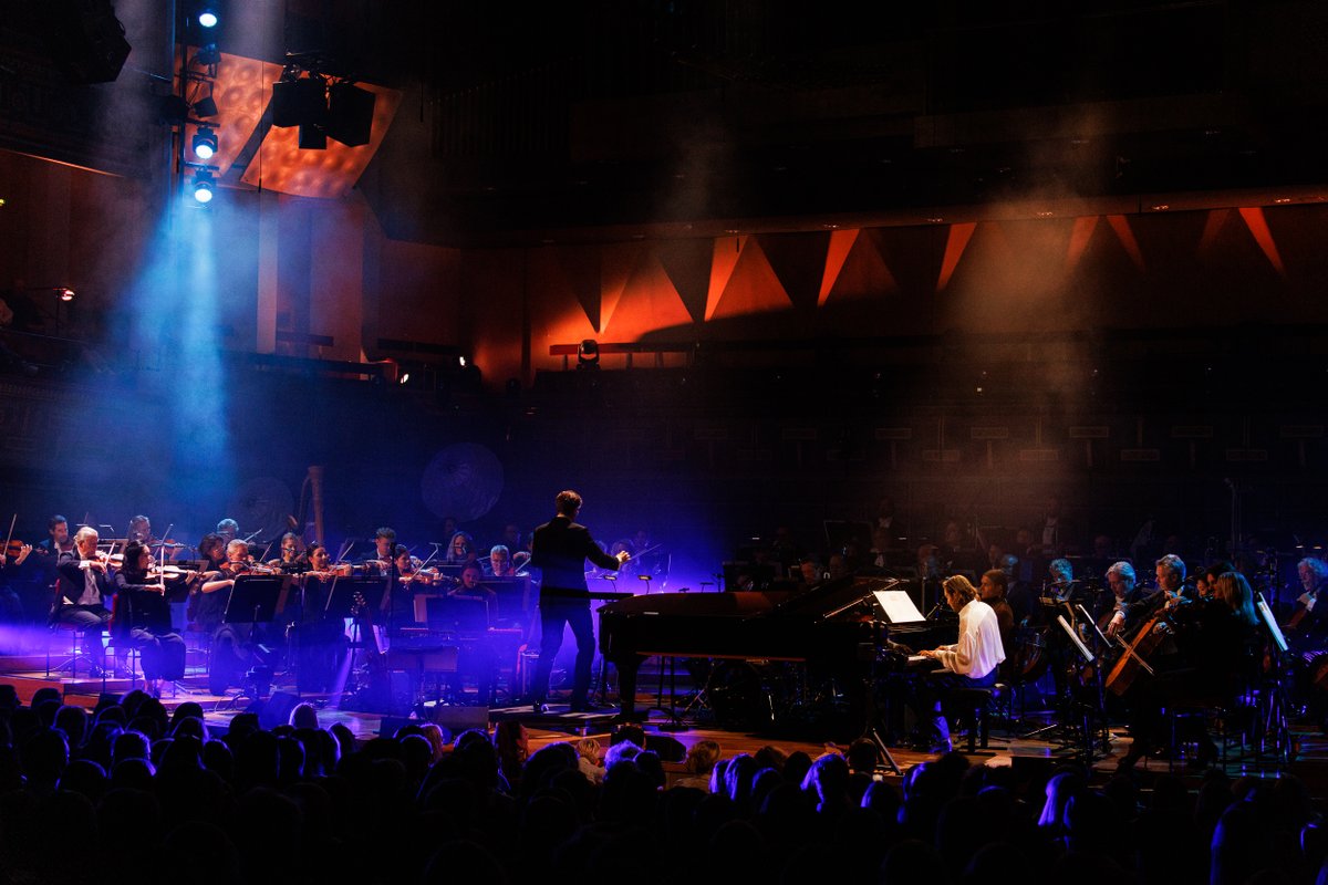 TENMusicGroup's tweet photo. .@BenjyIngrosso performed at 2 sold out shows with Kungliga Filharmoniska Orkestern (the Royal Stockholm Philharmonic Orchestra) this weekend at Konserthuset 🎵 (📷: Yanan Li) https://t.co/21KVDKWFTV