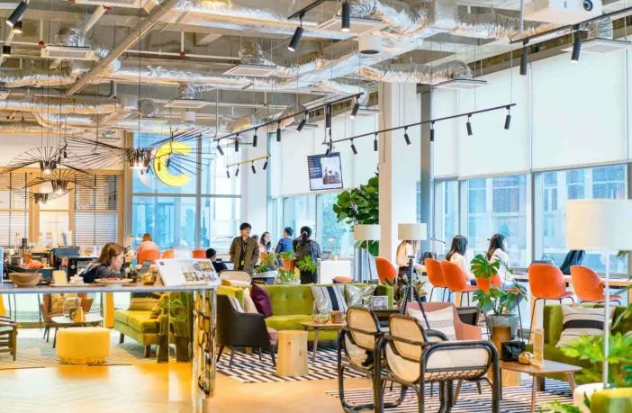 CoWorkingLondon's tweet photo. #CoworkingInsights 🕵🏼‍♀️ Flex Operators #TheHive, #CommonGround, and #TheCluster Merge to Form The #FlexiGroup 👓  https://t.co/6XPqU5uXMg https://t.co/GXMfyYk0x2