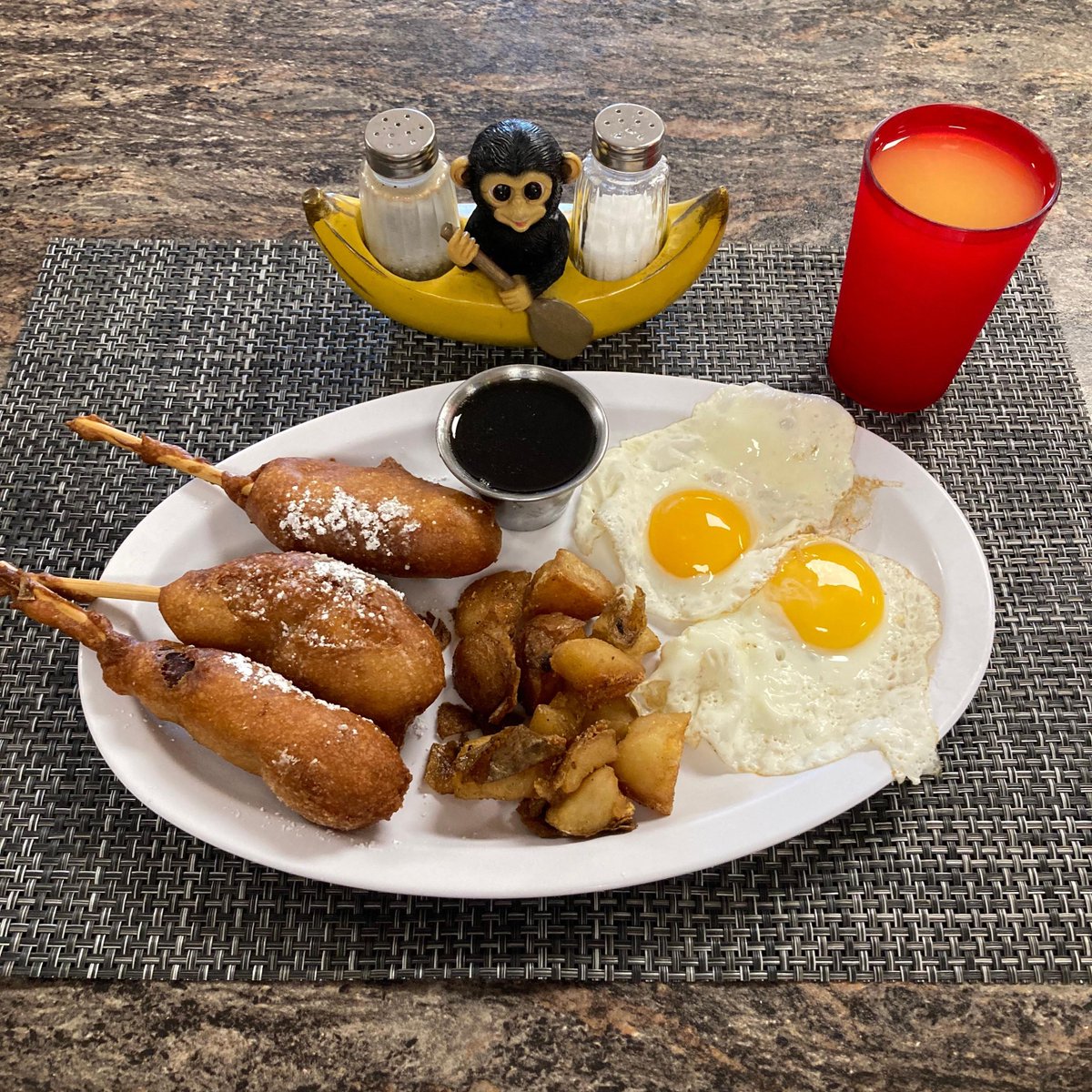 MonkeyMorning's tweet photo. “Pig” in a blanket special today!   #haveamonkeymorning #daytonabeach #goodeats #foodie https://t.co/RlnmlraZS6