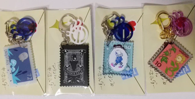 星空モチーフと切手モチーフのアクキー多種頒布しますお品書きは後ほど!#きみの選択6 #UTdr同人 
