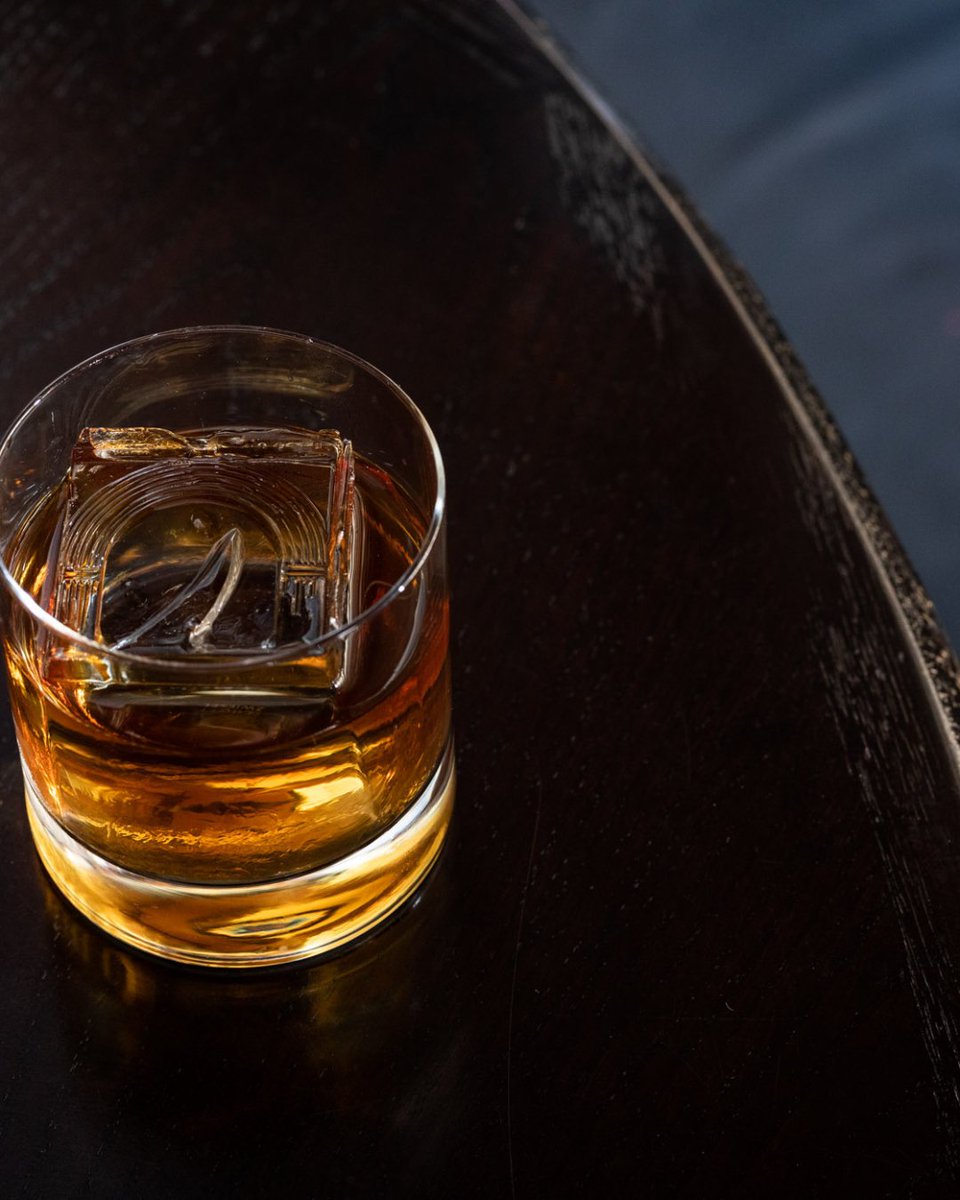 Raise a glass with us, introducing our single barrel! Explore the story behind our bourbon in our latest journal post: bit.ly/3U93Ze2

#CapturetheLight #ThePreferredLife #BelieveinTravel #BostonHarborHotel #Boston