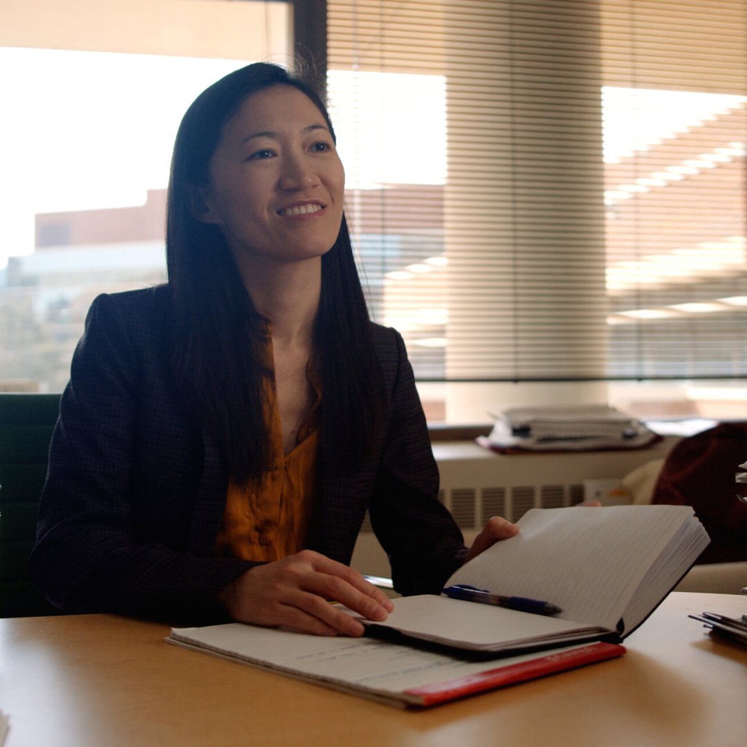 UMNCTS's tweet photo. When you think of your daily commute, what feelings come to mind? Would “happiness” be at the top of your list? Professor @yinglingfan of the @HHHSchool thinks it should be. A new video from the @redfordcenter highlights her work: https://t.co/MTL7n4R4L3 https://t.co/c88VG2pB6e