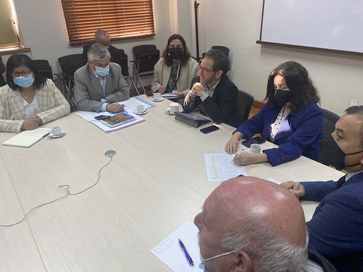 Una importante reunión en el <a href="/mop_chile/">Ministerio de Obras Públicas🇨🇱</a> para abordar la continuidad de #Ruta7 #CarreteraAustral así como la conectividad marítima y lacustre, especialmente situación del #LagoGeneralCarrera y comuna de O’Higgins, junto a alcaldes de <a href="/OhigginsV/">Villa O´Higgins</a> <a href="/Munirioibanez/">Municipalidad de Río Ibáñez</a> <a href="/municisnes/">Ilustre Municipalidad Cisnes</a> cores y +