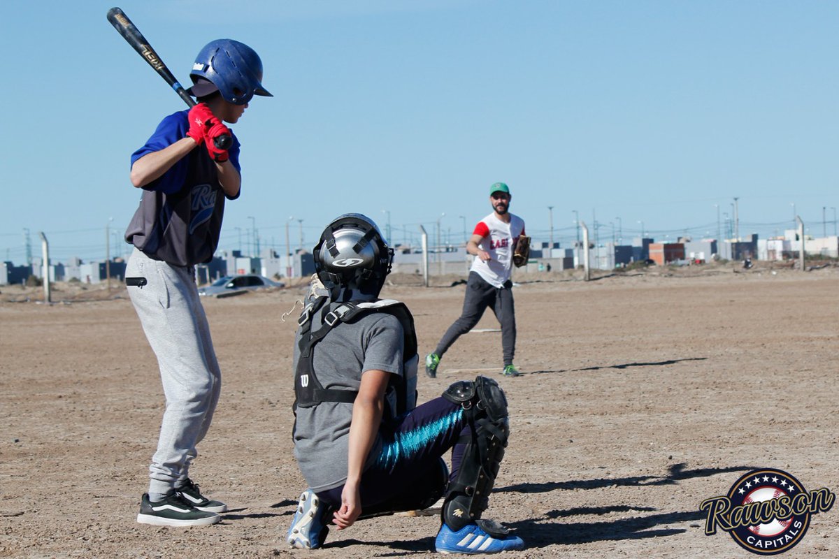 rawsonbeisbol's tweet photo. Hermoso domingo de Béisbol en Rawson junto a nuestros amigos de los Caribeños de Trelew. https://t.co/fQbNh2CaGn