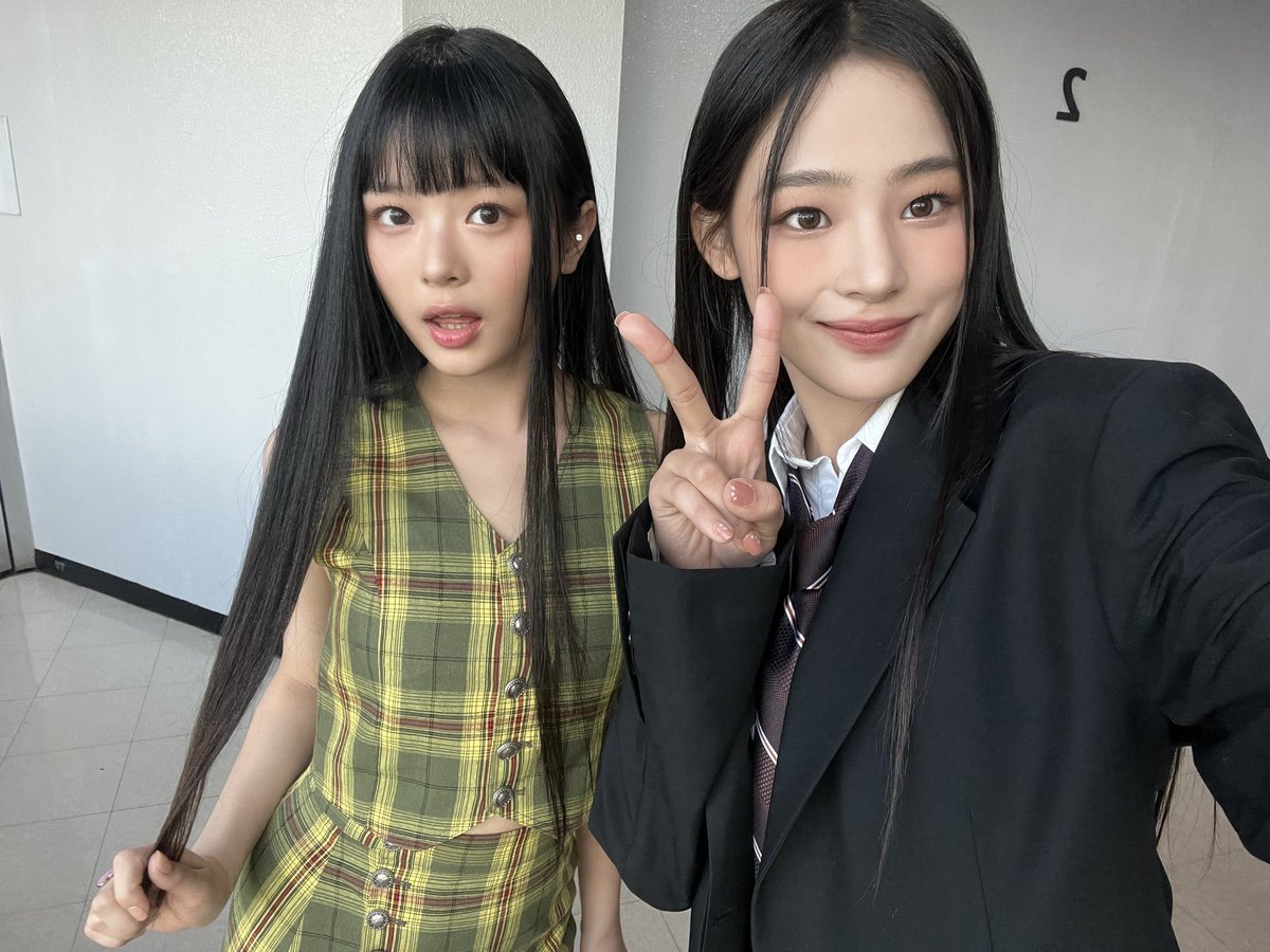 [📱] 220912 PHONING UPDATE

ปังซาจึดูโอ้น่ารักมากเลยค่ะ❕🍞

#HANNI #하니 #NEWJEANS #뉴진스