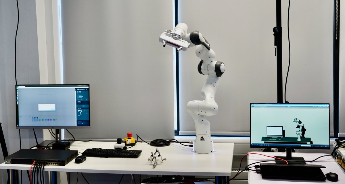 Philip Zhao (@guodongzhao4) on Twitter photo Our paper on Metaverse was accepted by IEEE JSAC, where a new design framework was proposed and verified via robotic testbed system. Great experience working with the interdisciplinary team (<a href="/UofGSciEng/">UofG SciEng</a> <a href="/Sydney_Uni/">University of Sydney</a> <a href="/oxfordrobots/">Oxford Robotics Institute</a>) <a href="/d_d_martini/">Daniele De Martini</a>
Paper: arxiv.org/abs/2208.04233 Our paper on Metaverse was accepted by IEEE JSAC, where a new design framework was proposed and verified via robotic testbed system. Great experience working with the interdisciplinary team (<a href="/UofGSciEng/">UofG SciEng</a> <a href="/Sydney_Uni/">University of Sydney</a> <a href="/oxfordrobots/">Oxford Robotics Institute</a>) <a href="/d_d_martini/">Daniele De Martini</a>
Paper: arxiv.org/abs/2208.04233