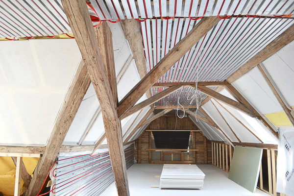 MalerBlogNet's tweet photo. Die Wohnung von oben kühlen oder wärmen https://t.co/qexqrcfoj2 #Maler #Handwerk #Baustelle #Klimadecke #Produktnews https://t.co/huln0RiJqI