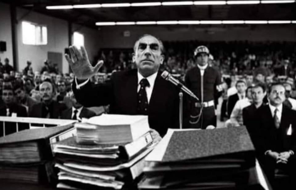 Yakupfindik28's tweet photo. 12 EYLÜL, Türk Milliyetçiliğinin devlet olma ufkunu;
Milliyetçi-Toplumcu Milli Devlet yürüşünü sekteye uğratan, 
bu ufku söndürmek isteyenlerin ihanet girişimidir.
Müjdat ÖZTÜRK https://t.co/38JLi5bPXz