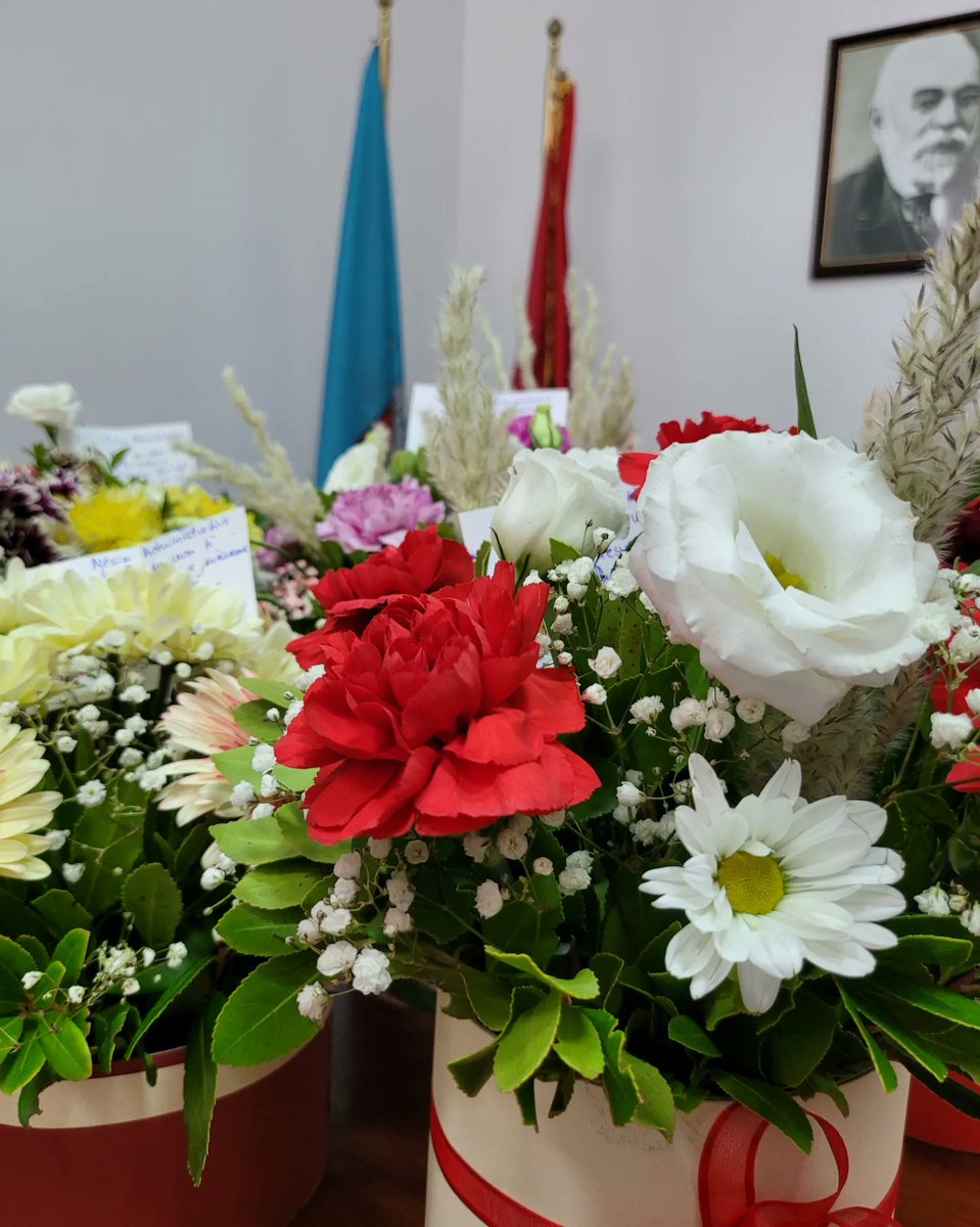 AlketaCobo's tweet photo. Për të gjithë nxënësit dhe mësuesit e #Njësisë7 që sot nisën vitin e ri shkollor, suksese të përzemërta !! 

Urimet më të ngrohta për vogëlushët që sot u ulën për herë të parë në bankat e shkollës!

#Vittëmbarëshkollor
#Njësia7 #BashkiaTiranë https://t.co/dNjxufnofh