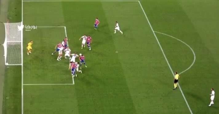 JuventinoMC's tweet photo. It took the referee 8 secs to disallow a last min game winning goal. The VAR crew showed him 2 picture angles, not even capturing the full width of the field and incorrectly drawing the offside line. The referee then gives Allegri a red card for arguing that his call was wrong. https://t.co/x90LIHDQpl
