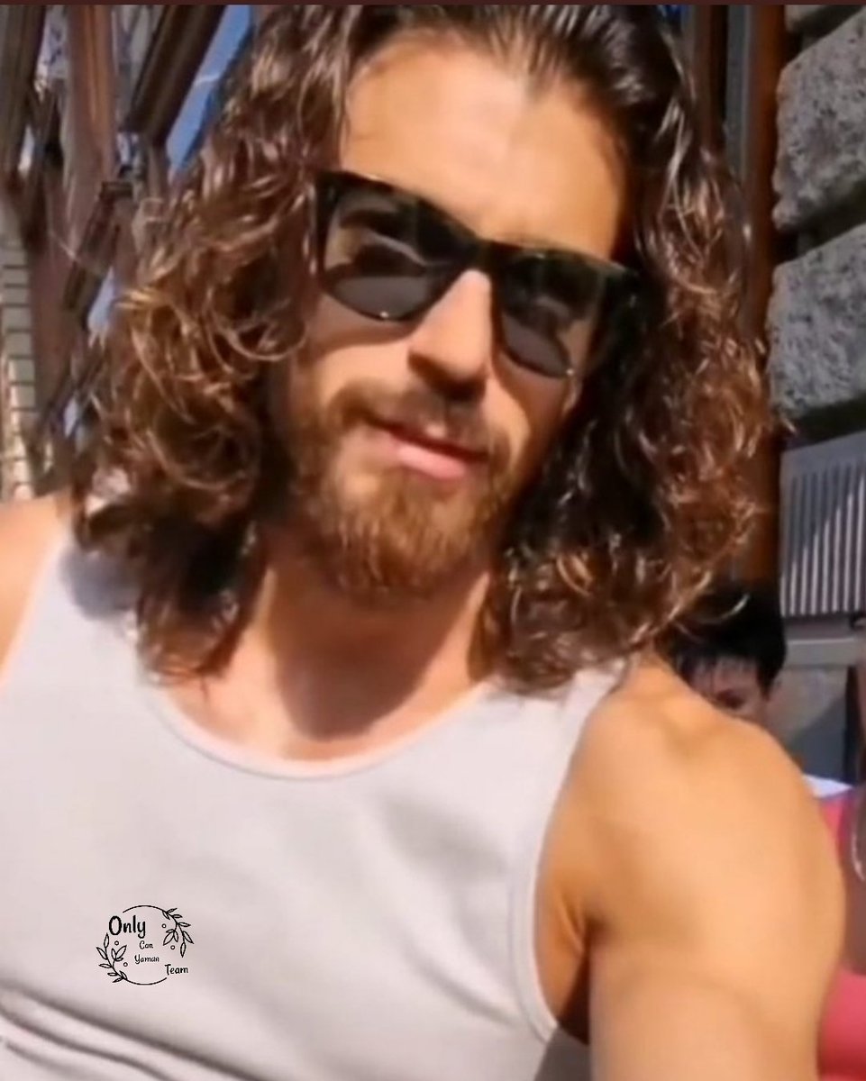 OnlyCanTeam's tweet photo. La persona davvero speciale è quella che non sa di esserlo... che fa' ogni cosa con il cuore, che non dà per ricevere ma solo per il piacere di vederti sorridere!!!
Buongiorno ❤️❤️

#CanYaman
#ViolaComeIlMare
#FrancescoDemir https://t.co/OKeAtAosi8