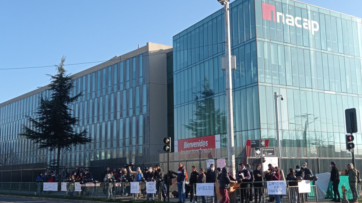 chanchofenix's tweet image. #Inacap en huelga de profesores y administrativos, vamos por esas mejoras sustanciales. #sinade #huelgainacap #Rancagua