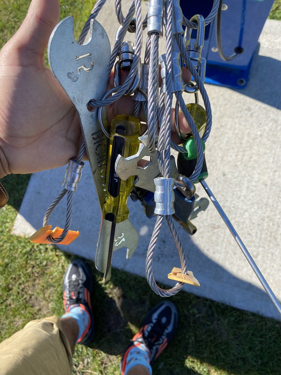GeldaKrishna's tweet photo. Hi @CamGuthrie, do you know if we can get bike pump/repair infrastructure, like this, set up along our Guelph routes? 

We came across these unique stations around Gatineau, QC. https://t.co/jlF4rQIARq