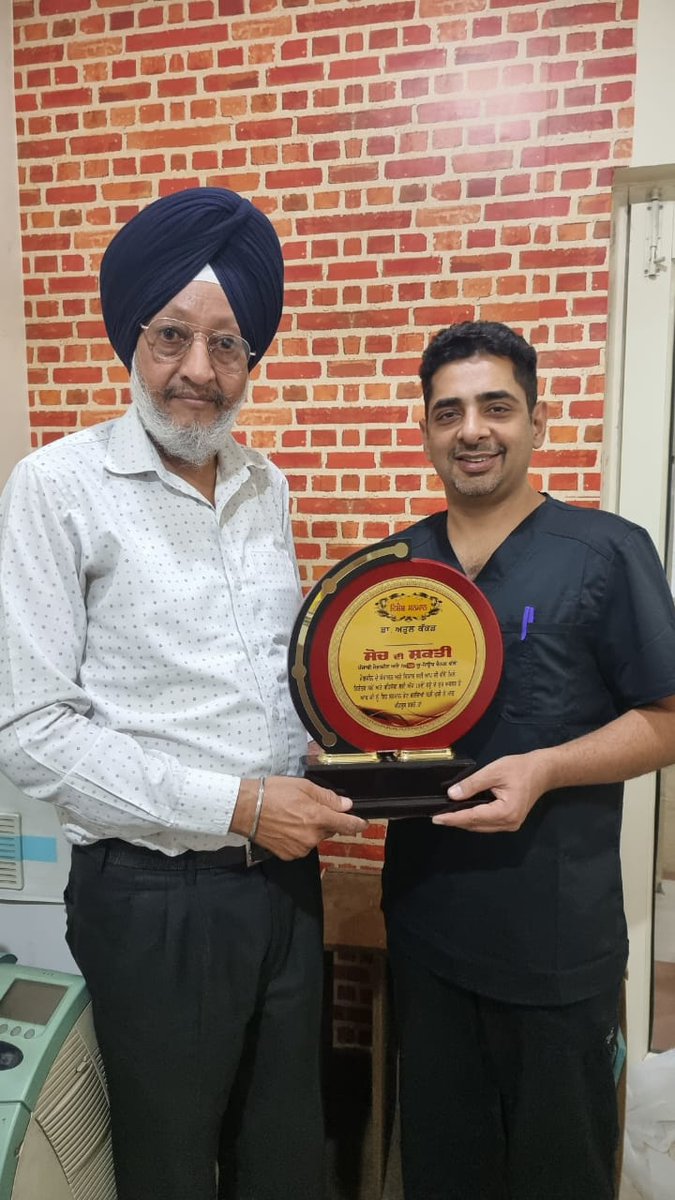 SDS_PTA's tweet photo. On Successful Completion of 18 years of
'Soch Di Shakti' Magazine
S. Daljit Singh Arora honored to Gurdev Singh (M.D WJ's Group), Robin Gupta (Cleopatra Patiala), Dr. Atul Kakkar (Kakkar Eye Hospital), 
Dr. BPS Dhillon (Dhillon Diagnostics).

#magazine #sochdishakti https://t.co/KIRUl1jQkS