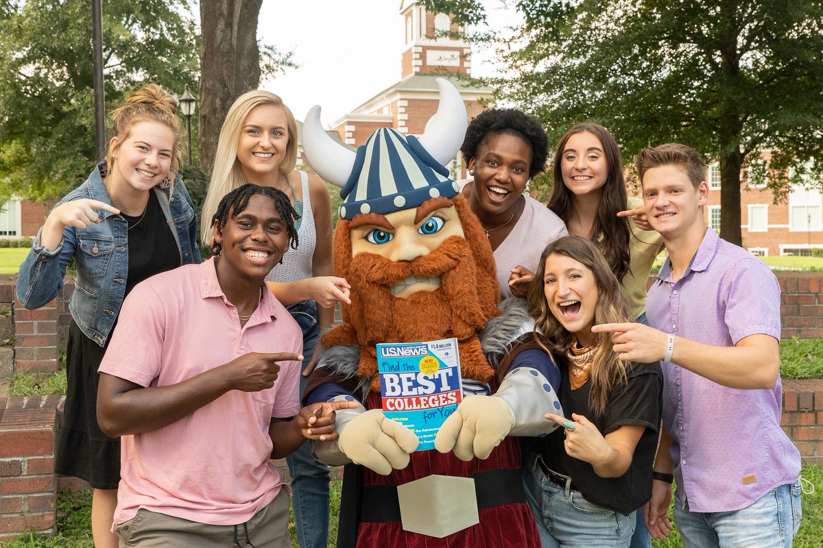 Lee University tweet media