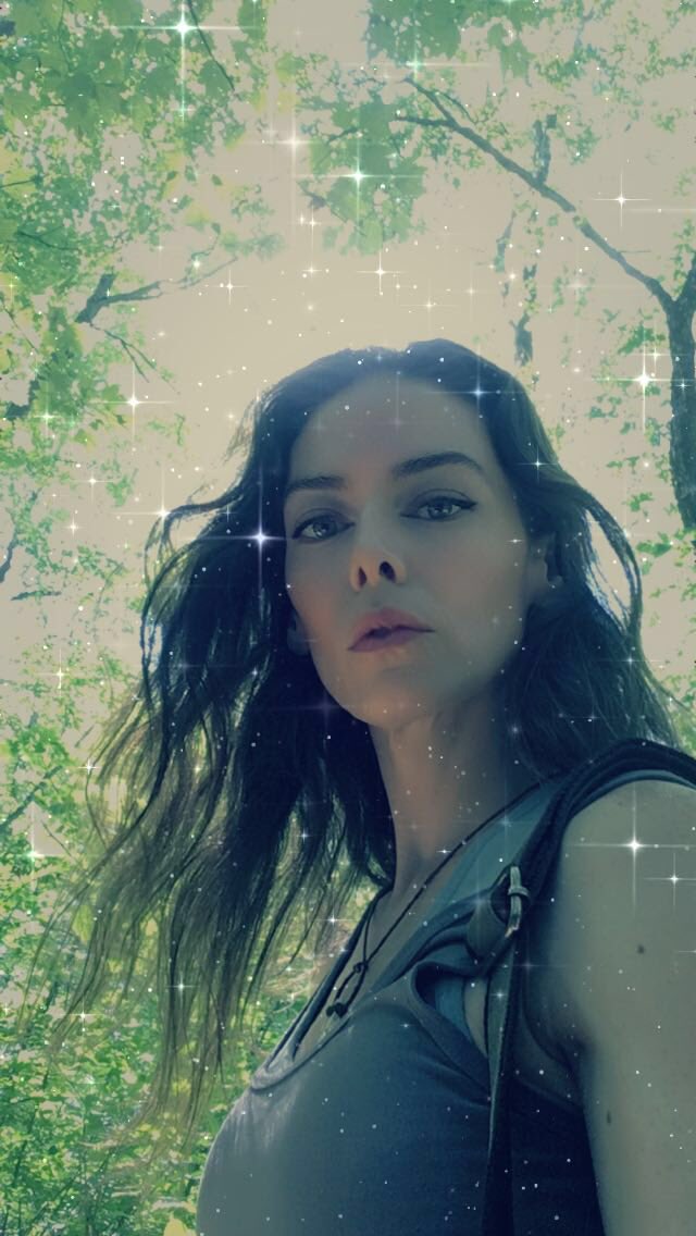 Laurbarian tweet media