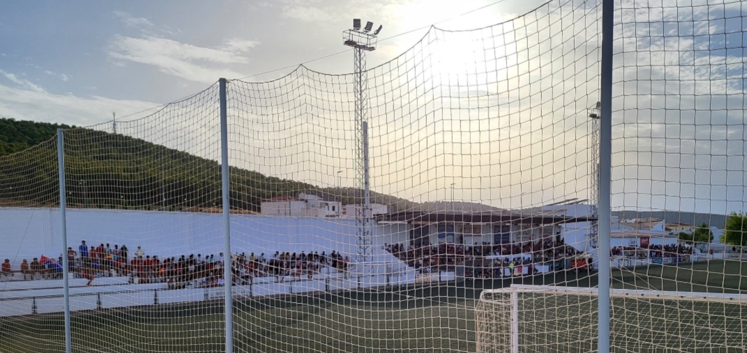 IamJDR10's tweet photo. (I)✍️𝐑𝐄𝐆𝐑𝐄𝐒𝐎 𝐓𝐑𝐈𝐔𝐍𝐅𝐀𝐋
📝SÍ, a 11-09, pero era una final (por varios factores en los que no entraré en detalle) y había que ganarla. 
⚔️Victoria épica, sufrida y basada en creer hasta el final. 
🏟️Y con un Cipriano Tinoco engalanado como en las grandes ocasiones
👇 https://t.co/XU4eADFpG9