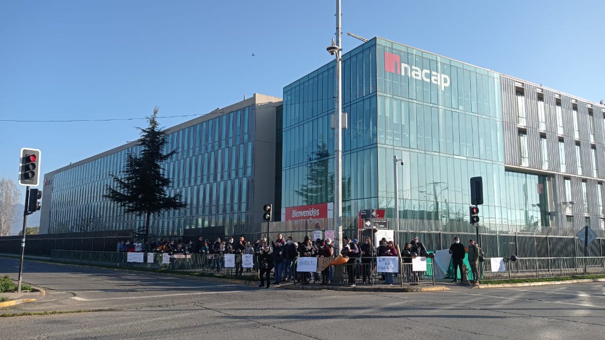 JlmLetelier's tweet photo. #inacapHuelga2022 #inacap Sede #Rancagua #Huelga más de 1300 socios a nivel nacional #Sinade @claudionarea @elrancaguino @TVNREDOHIGGINS 
Se piden mejoras laborales para administrativos y docentes https://t.co/mjQJ3TxHVa
