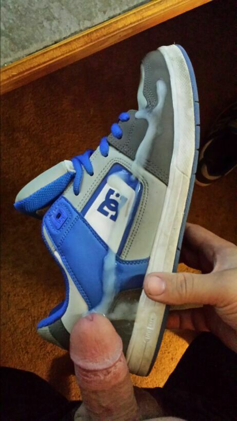joshredfieldAD's tweet photo. If you're wearing skate shoes, there is a 110% chance we gonna fuck... https://t.co/sSvxJ4Rv5V