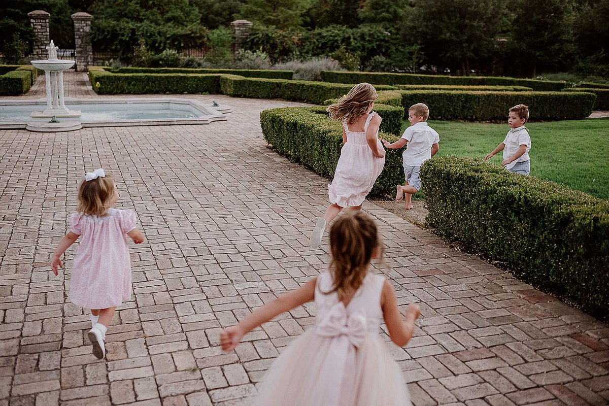 philipthomas_1's tweet photo. "Remember you're the one who can fill the world with sunshine." — Snow White, Snow White, and the Seven Dwarfs.
-
-
-
-
#weddingphotojournlalism #leica #leicam10p #beingkids #commodoreperry https://t.co/M9xgqpPFjA