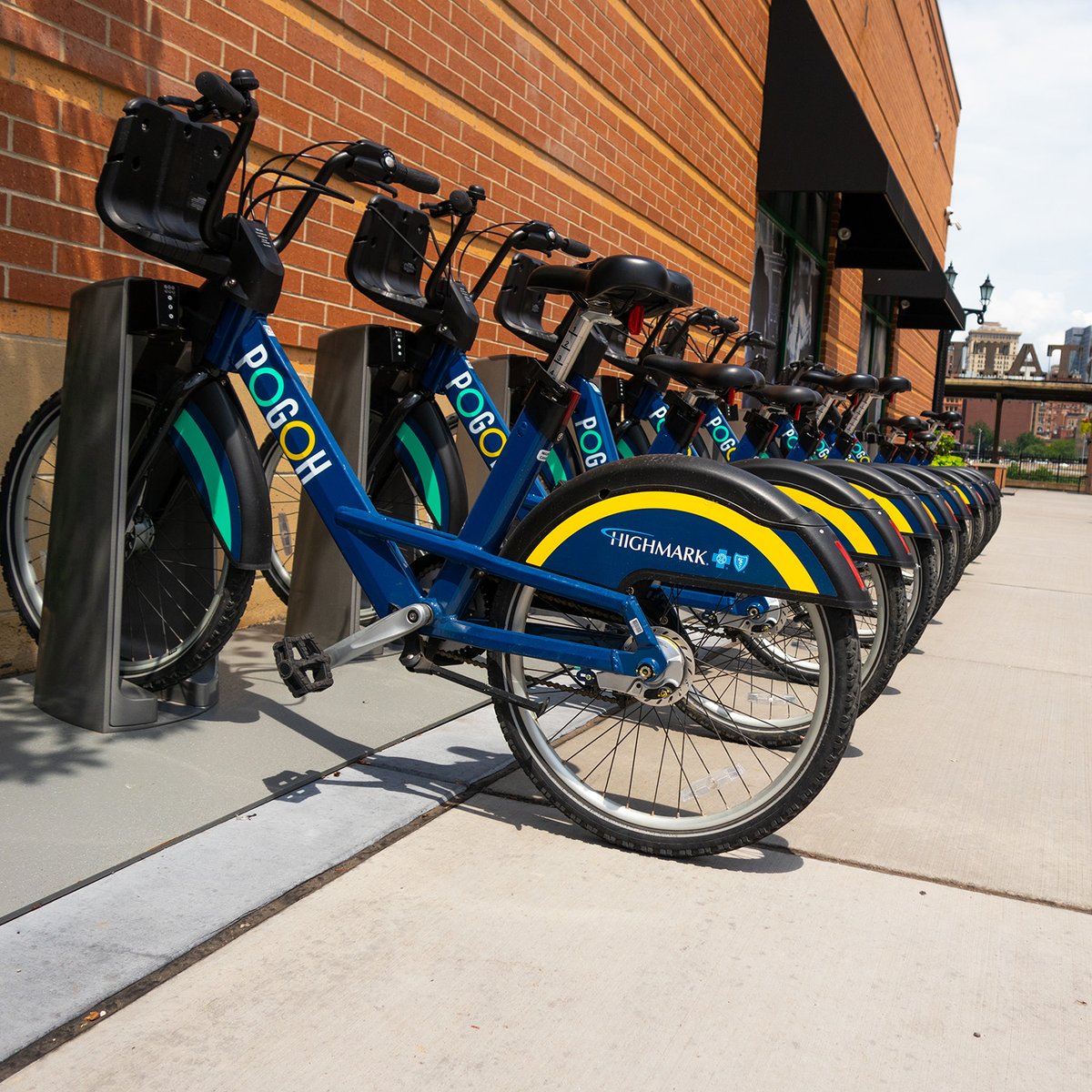pittadmissions's tweet photo. Did you know that with your Pittsburgh Campus Student ID, you get unlimited 30-minute rides on pedal bikes? Skip parking on campus and ride a bike instead! https://t.co/womGEBirwy