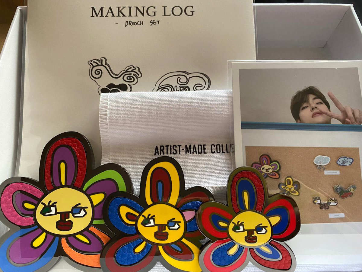 thecookybun's tweet photo. Late post but tysm @BwiCartPH for my Flower brooches π₯° #BabwiFeedbacks 1 day lang nadeliver na agad, secured pa packaging <3 https://t.co/EZUVtSWrWC