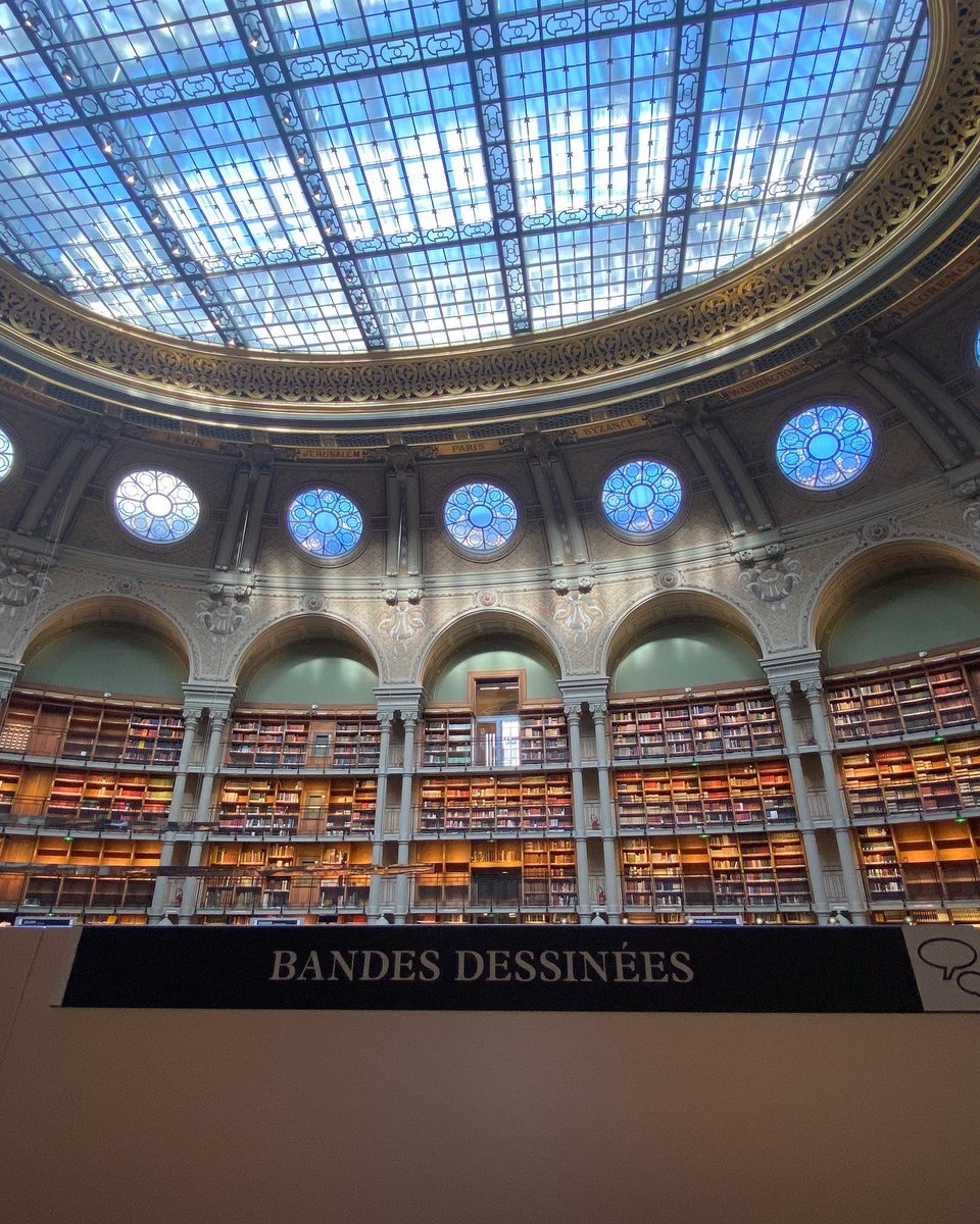 IdealComix's tweet photo. La bande dessinée en bonne place à la nouvelle @laBnF Richelieu qui a fait l’acquisition de 9000 titres venant enrichir ses collections.
On notera au passage la présence de Lastman, Ed Piskor, Stan Lee, un énorme rayon de mangas….
#bnf #bnfrichelieu #bd https://t.co/M9iLtXyIdB