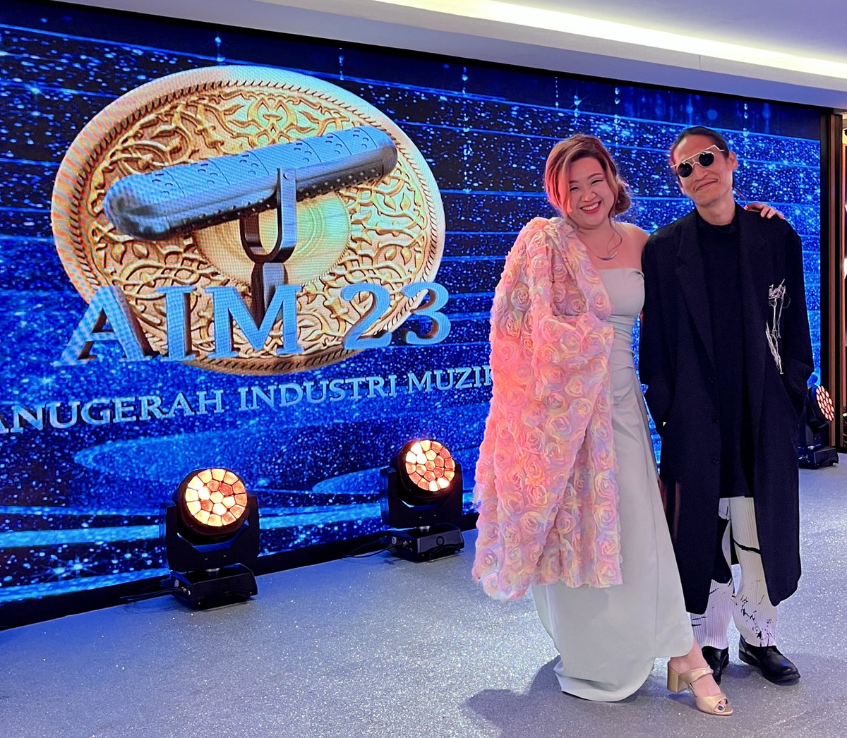 Even tho <a href="/Fookizm/">Shakey.Shakey</a> &amp; I didn’t win our category at #AIM23 last night, it felt like we did  

As an indie artiste, to see my fellow indies @ALiminOfficial <a href="/ramayanmusik/">RAMAYAN</a> <a href="/LNFrequency/">Late Night Fr ϟquency</a> <a href="/weareSOG/">Sekumpulan Orang Gila</a> also there was like wow

We showed up, guys. We got a seat at the table. And THAT is a win!
