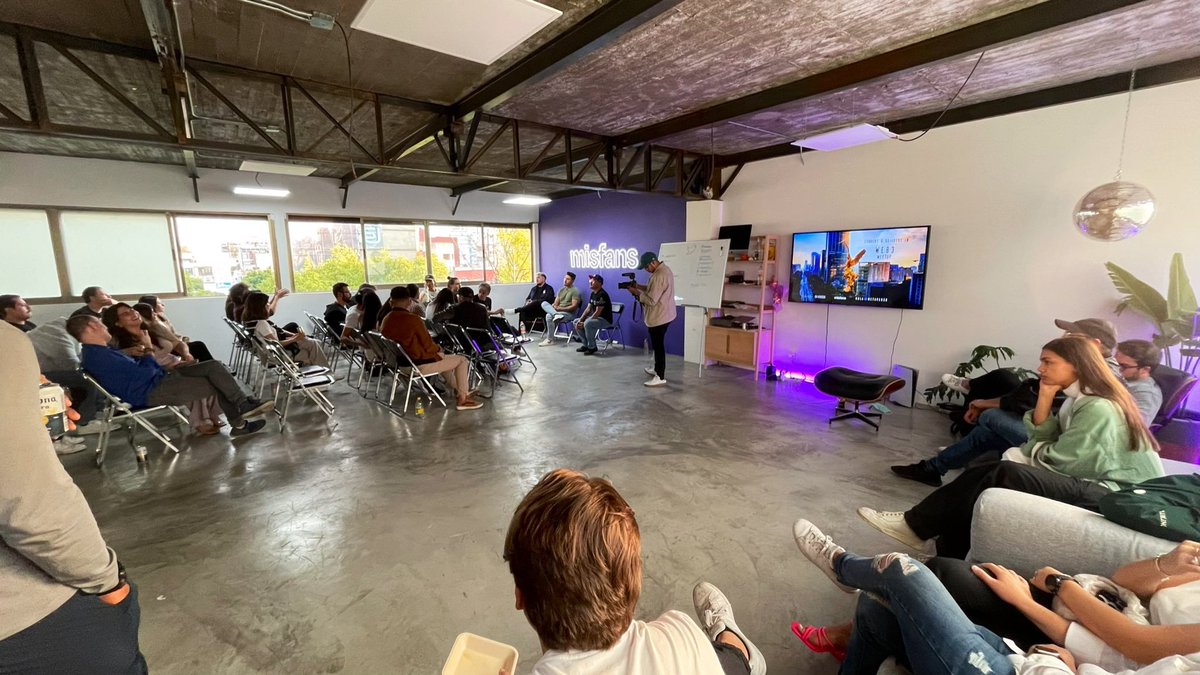 BIG thank you to the #web3 community in Mexico City for attending our "Leaders &amp; Builders in Web3" meetup this past Saturday.

Thank you  <a href="/ishverduzco/">Ish Verduzco 🌐</a> @_iamhiram <a href="/oszie5/">oszie.eth Media & Event Director 🧑🏽‍💻</a> <a href="/sandym_c/">SandyMartinez.eth, MEd</a> <a href="/Jarritos/">Jarritos</a> <a href="/GussoAlexandro/">alexandrogusso.eth</a> <a href="/britodegen/">Rommel Brito</a> <a href="/pablostanley/">Pablo Stanley</a> <a href="/KylieDegenner/">Maryam</a> <a href="/xenonnel/">Xenonnel</a> <a href="/cabralcf_/">Cab 🪐</a> 
+many more!