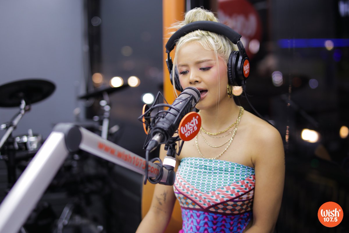 wish1075's tweet photo. On her debut Wish Bus guesting, South Korea-based Thai singer Sorn @sssorn_clc performed her original songs, "Save Me" and "Sharp Objects." https://t.co/FHRUZHda1i
