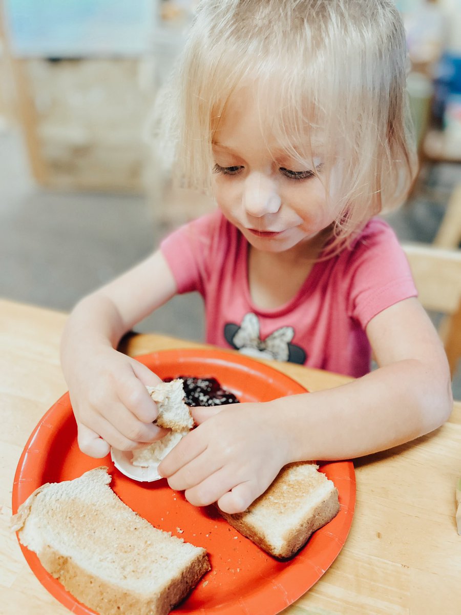 RCPS_EarlyLearn's tweet photo. Taste testing our homemade butter ๐ง.
#prek #ediblefun #homemadebutter #dph #pat #cookinginclass https://t.co/faAUSD5Zeo