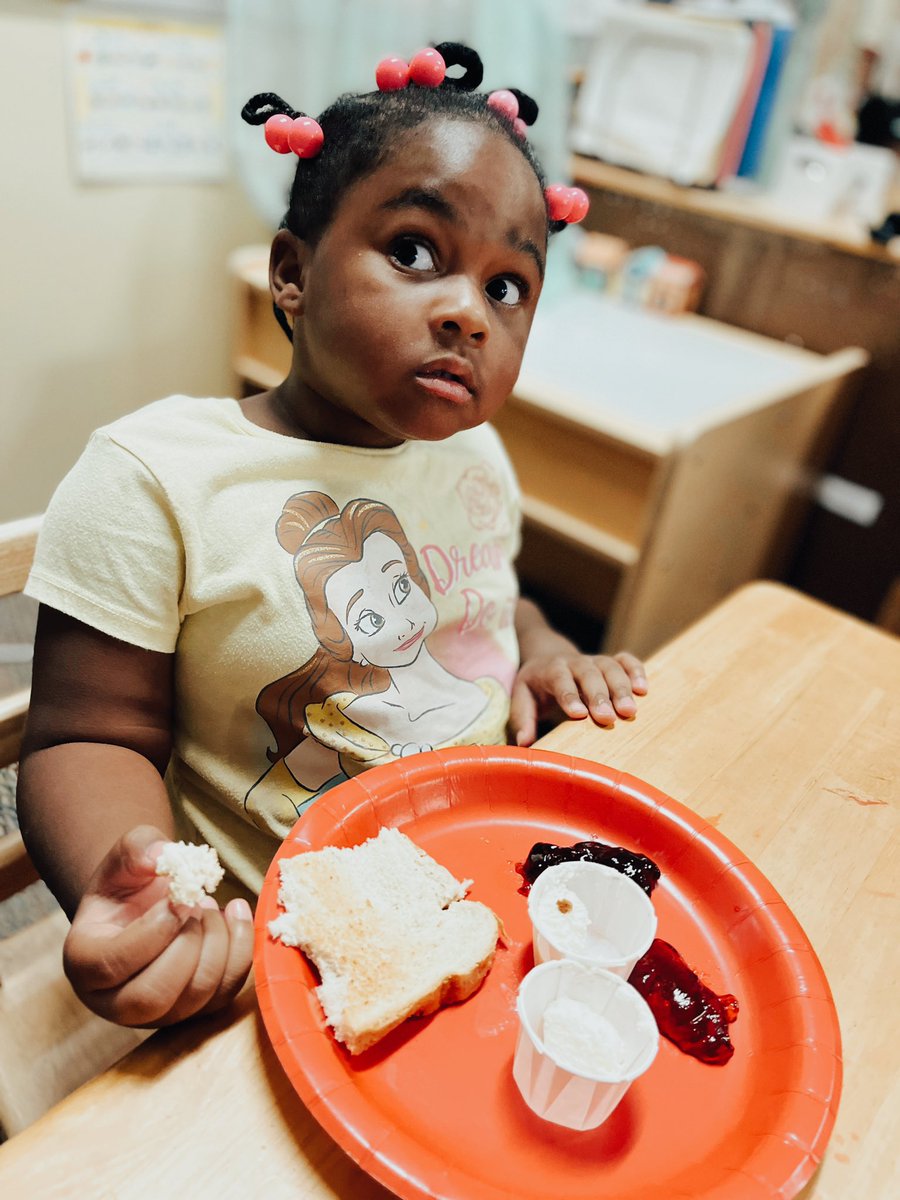 RCPS_EarlyLearn's tweet photo. Taste testing our homemade butter ๐ง.
#prek #ediblefun #homemadebutter #dph #pat #cookinginclass https://t.co/faAUSD5Zeo