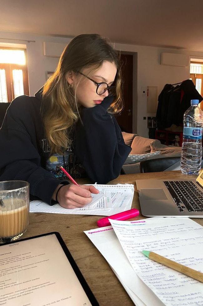 72ico's tweet photo. بسم الله الرحمن الرحيم (اللهم أني أتوجه إليك بنبيك نبي الرحمة وأهل بيته الذين اخترتهم على علم على العالمين اللهم لين لي صعوبتها وحزونتها واكفني شرها فإنك الشافي المعافي الغالب القاهر.  #تعديل_سنوات_الخارجي https://t.co/867QCgptKe
