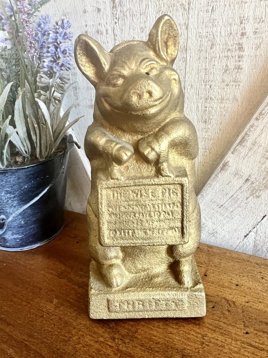 WolfenasV's tweet photo. Just listed. #hubley #thewisepig #thriftypig #castiron #piggybank #1930s #upcycle #recycle #savetheplanet #MadeInUSA #saveapenny https://t.co/VC1ucxQqxT