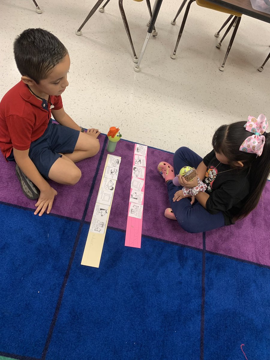 LaBelleESLions's tweet photo. Students in #firstgrade are using hand made puppets to retell and sequence stories. #ArtsInegration #ALLIN #TeamLabelle https://t.co/ePYQlwssjY