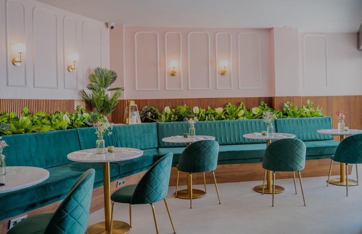 DeFrae1's tweet photo. The fabulous @skinnykitchen_ Ibiza Town. Our Heath side chairs and bar stools with bespoke Cararra marble tabletops with Zeus brass bases. #restaurantdesign #coffeeshop #bar #restaurant #ibizatown #ibiza #skinnykitchen #contractfurniture https://t.co/GVYO5rtv5w https://t.co/lg7pv2ljtz